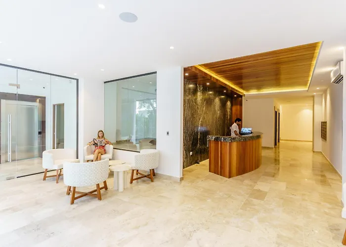 Serenada Apartahotel